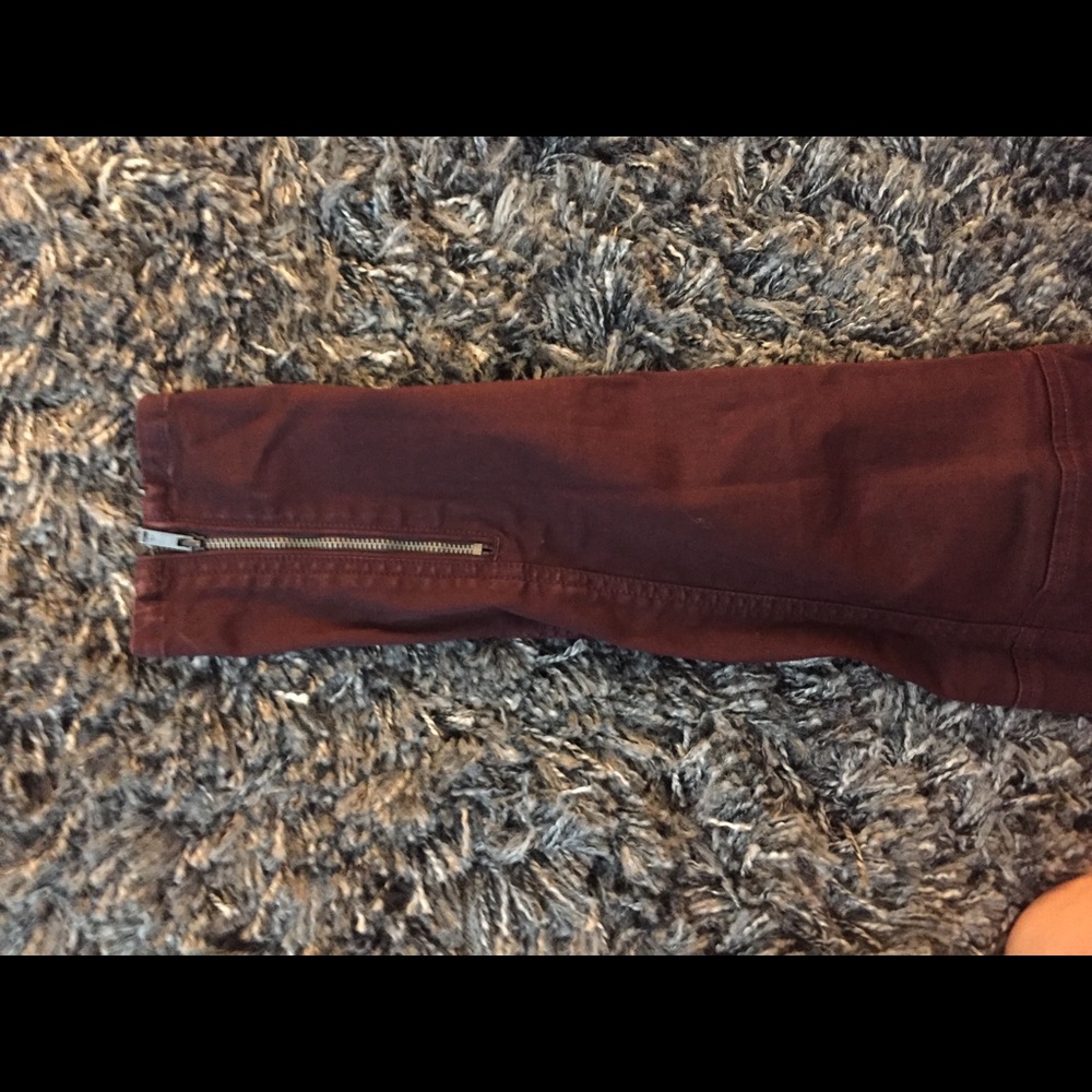 Calvin Klein Skinny Jeans Burgundy, Size 27-28